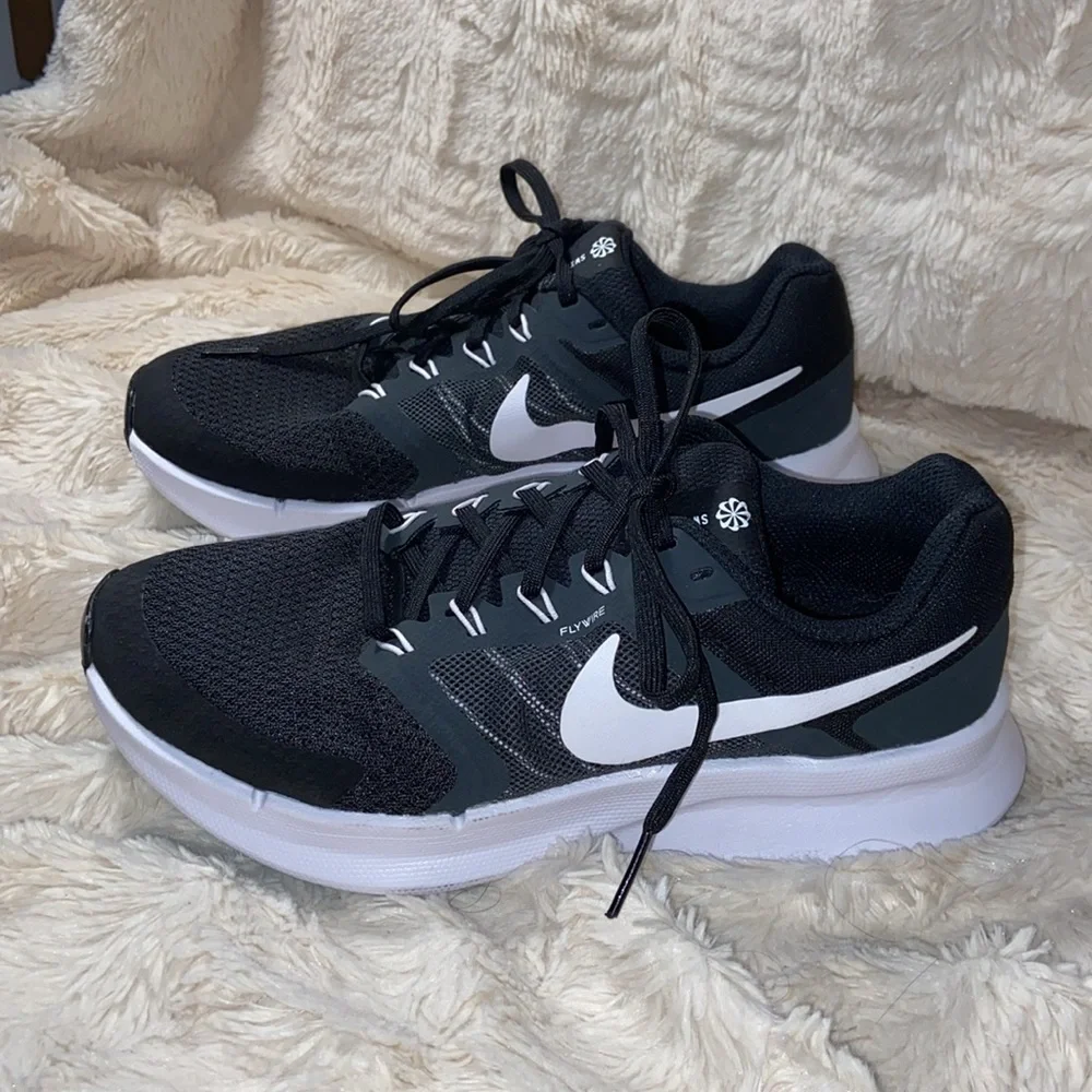 New Nike Run Swift 3 Shoes Black White Running Sports